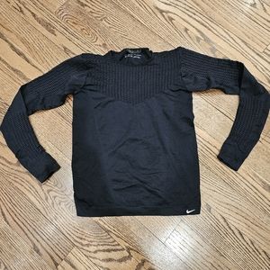 Nike Sphere Seamless Sans Couture Long Sleeve shirt